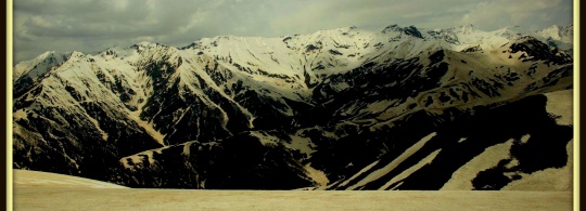Trekking Saurkundi Pass with YHAI