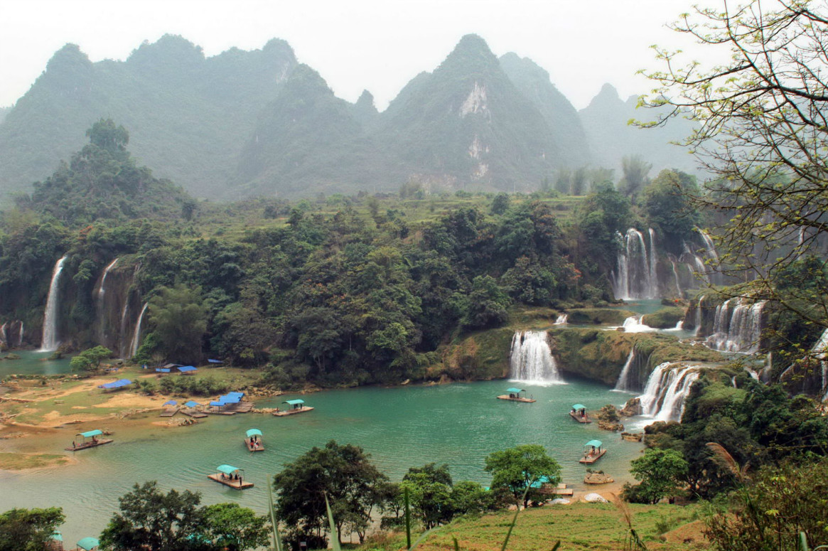 Ban Gioc Waterfalls_Motorbiking North Vietnam